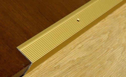 Установка порога с перепадом. Виды межкомнатных порогов