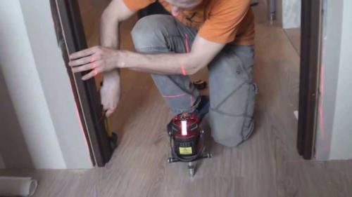 Установка двери без порога. Габариты дверных коробок