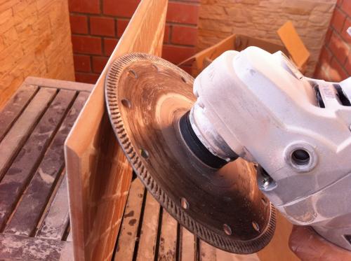 Насадка на болгарку для заусовки плитки. Способы формирования кромки