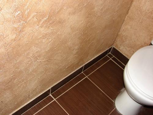 Потолочный плинтус в ванной комнате. Советы, как выбрать плинтус в ванную комнату и туалет 19