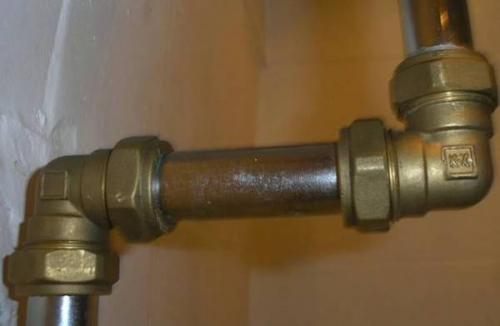 Расчет врезки трубы в трубу. Как врезать трубу в трубу без сварки