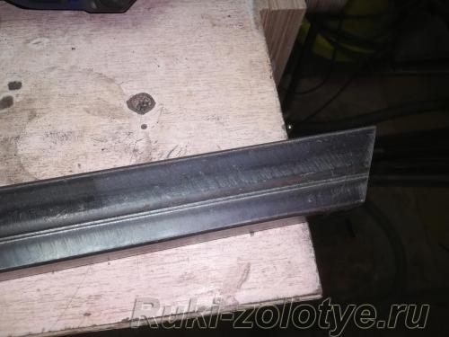 Как разрезать профильную трубу по длине. Как ровно отрезать профильную трубу болгаркой 05