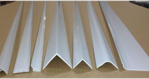 Как резать пластиковые уголки на откосы. ОТКОС 5мин.Как приклеить пластиковый уголок на откосах, внешних углах стен. Угол Пластиковый Видео 01