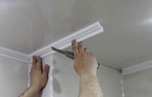 8 советов по поклейке потолочного плинтуса или галтели. Какой клей лучше? 21